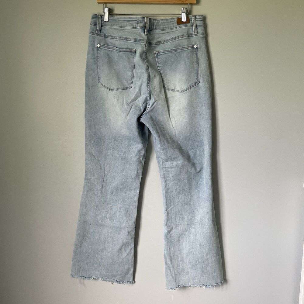 Judy Blue High-Rise Flare Boot Cut Denim Jeans Light Wash Blue Women's Size 13 - Picture 2 of 9
